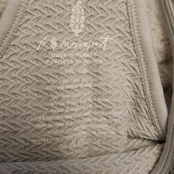 Free People Movement Womens M/L Silver Cropped Tank Top - Picture 3 of 3